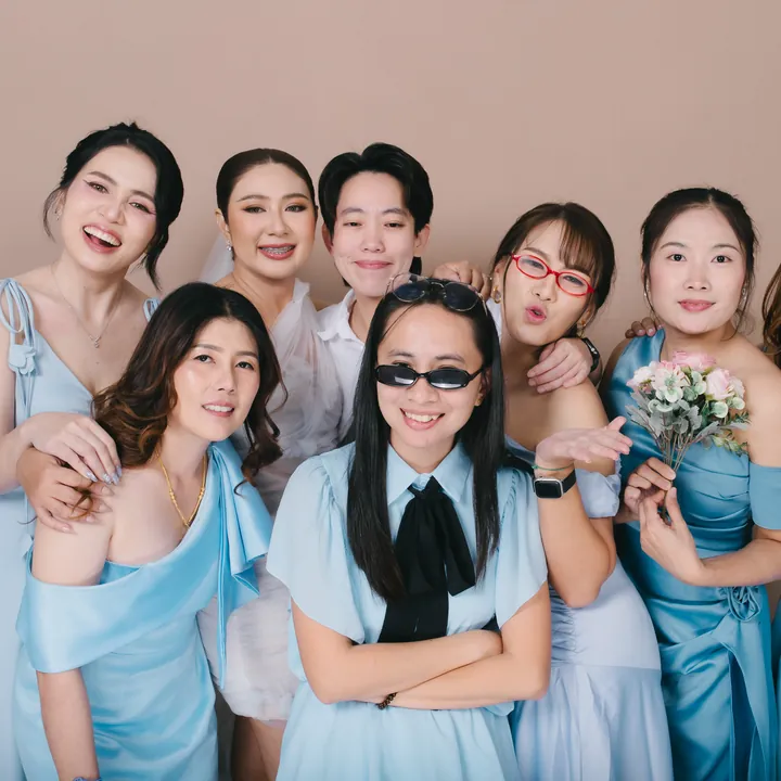 เพื่อนเจ้าสาวถ่ายรูปรวม