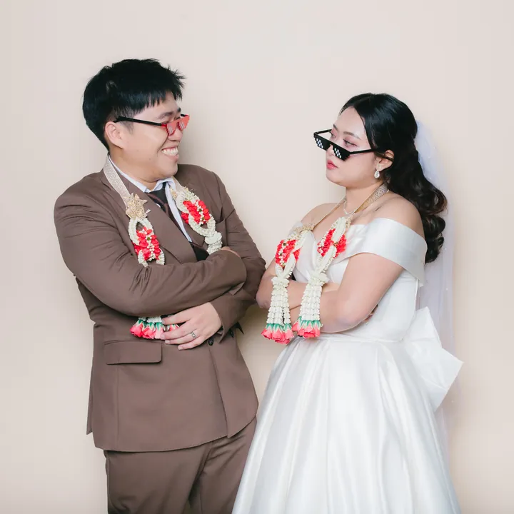 บ่าวสาวในโฟโต้บูธงานแต่งที่บางแสน ชลบุรี